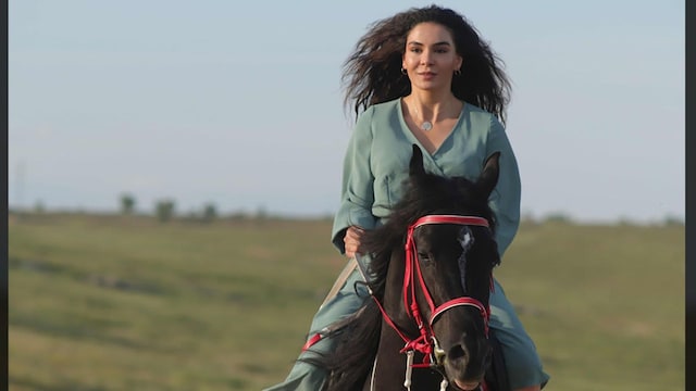 Ebru Sahin HOLA! USA
