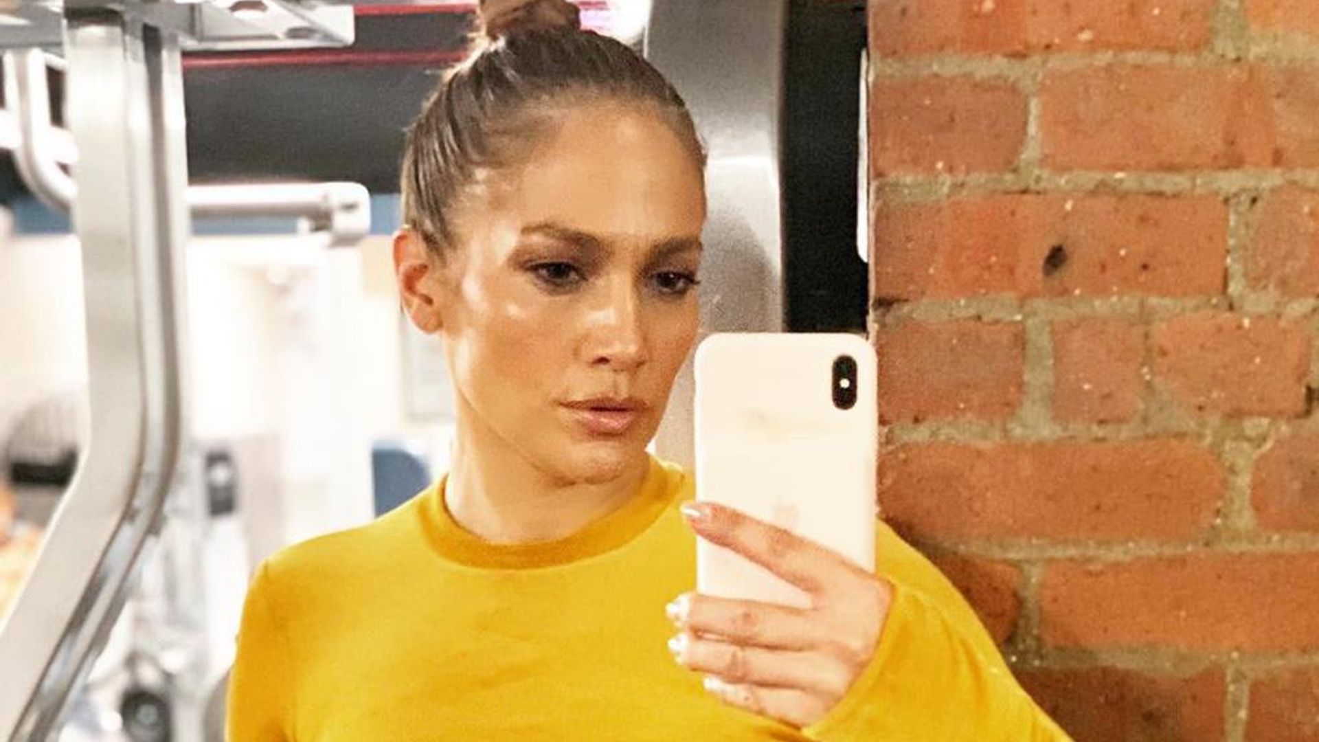 Jennifer Lopez gives us abs envy in latest sweaty gym selfie