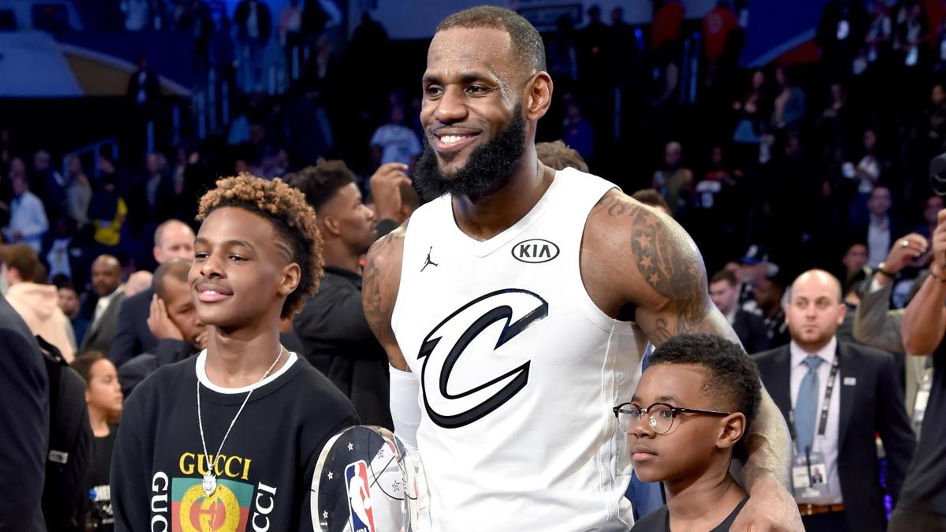 LeBron James’ teenage son gets awarded a college basketball scholarship