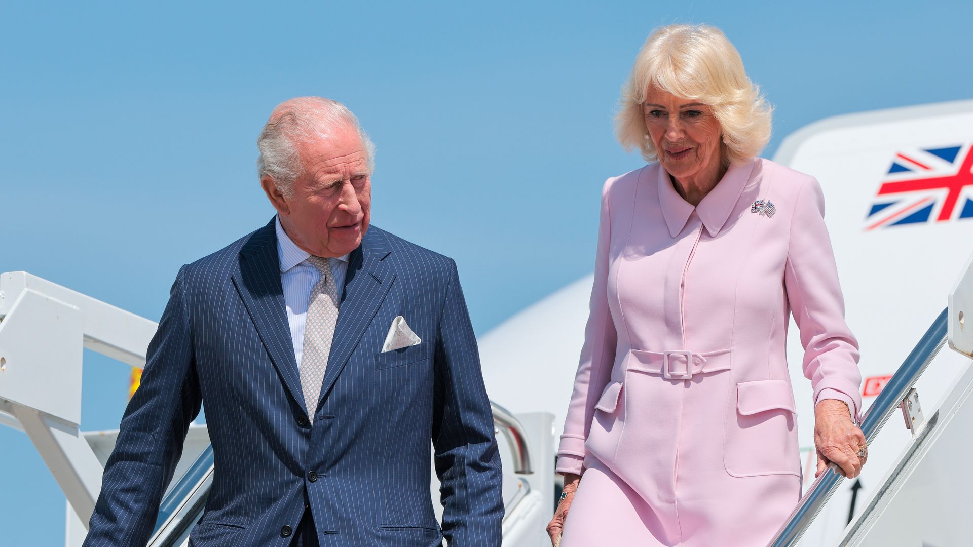Inside King Charles and Queen Camilla’s symbolic U.S. arrival: The hidden meaning behind their royal welcome