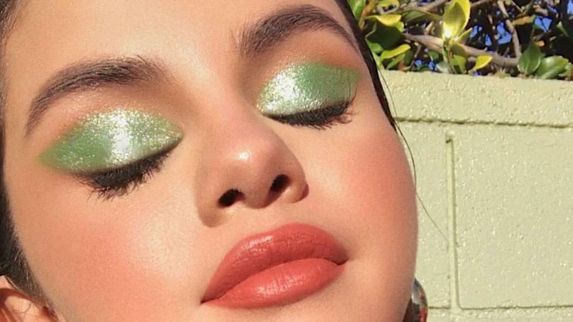 Selena Gomez Slays In This Season’s Hottest Makeup Trend