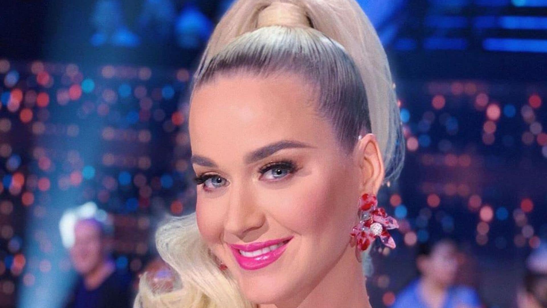 Katy Perry shares extremely rare no-makeup selfie showing off pregnancy glow