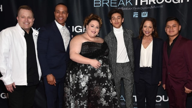 Marcel Ruiz with the Breakthrough cast