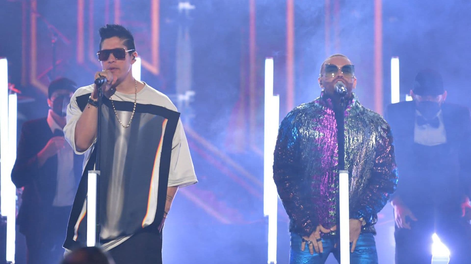 Watch! Chyno’s wife Natasha Araos’ sweet reaction to his performance at 2021 Premios Juventud