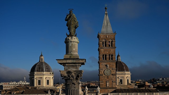 This photograph shows a view of the Column of Peace and the Santa Maria Maggiore basilica, the Pope's last resting place, ahead of late Pope Francis' funeral, in Rome on April 26, 2025. P