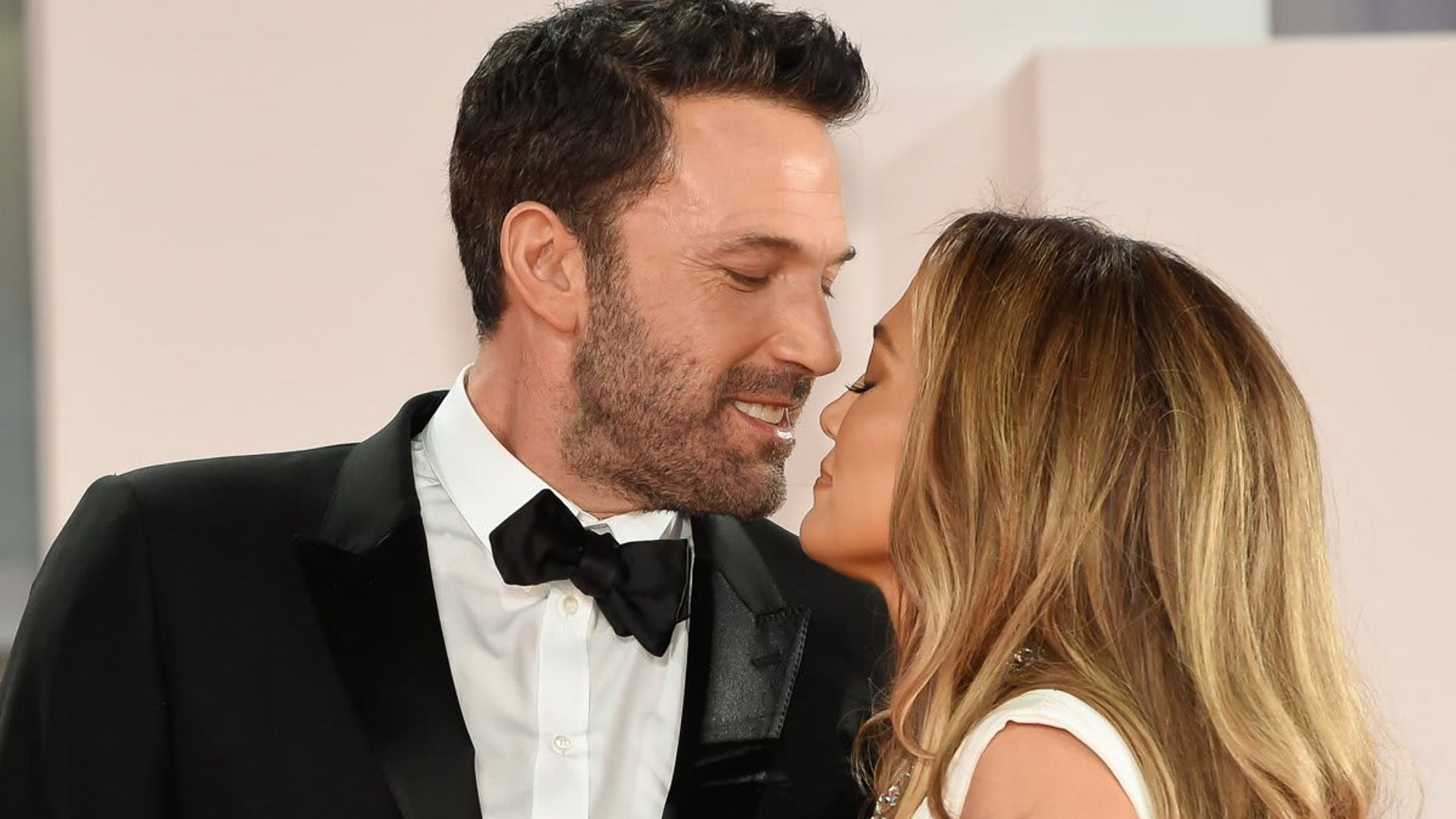 Jennifer Lopez and Ben Affleck can’t get their hands off each other! See the couple kissing passionately