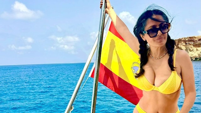 Salma Hayek stuns in her most summery look yet, straight from Ibiza