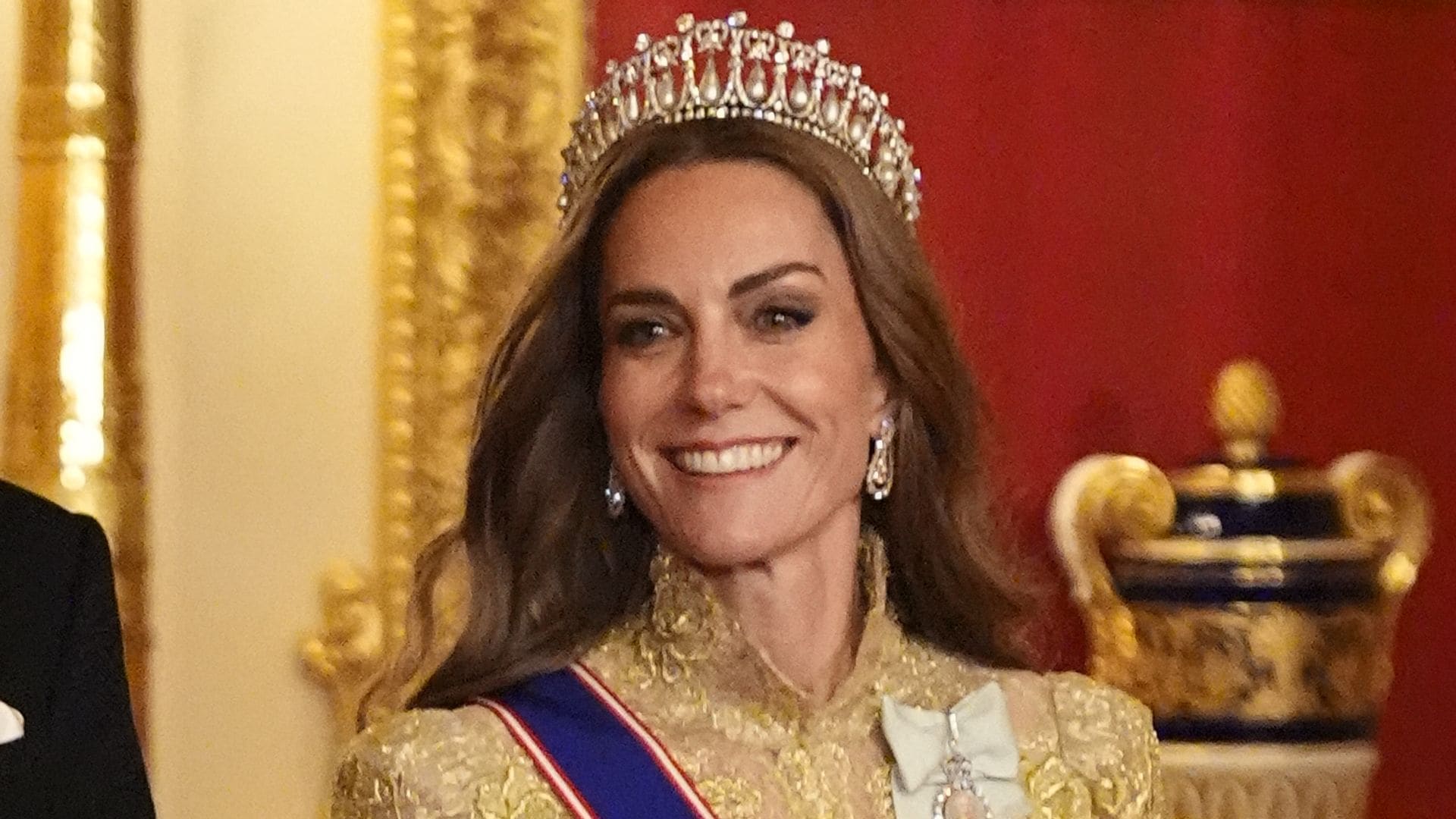 The Princess of Wales is regal in gold for dinner with Donald and Melania Trump