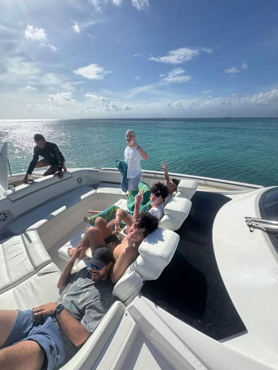 Ricky Martin wasn't the only one aboard a luxurious yacht this summer