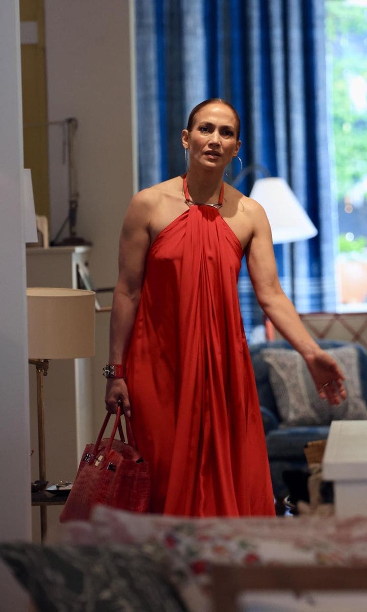 Jennifer Lopez in Beverly Hills