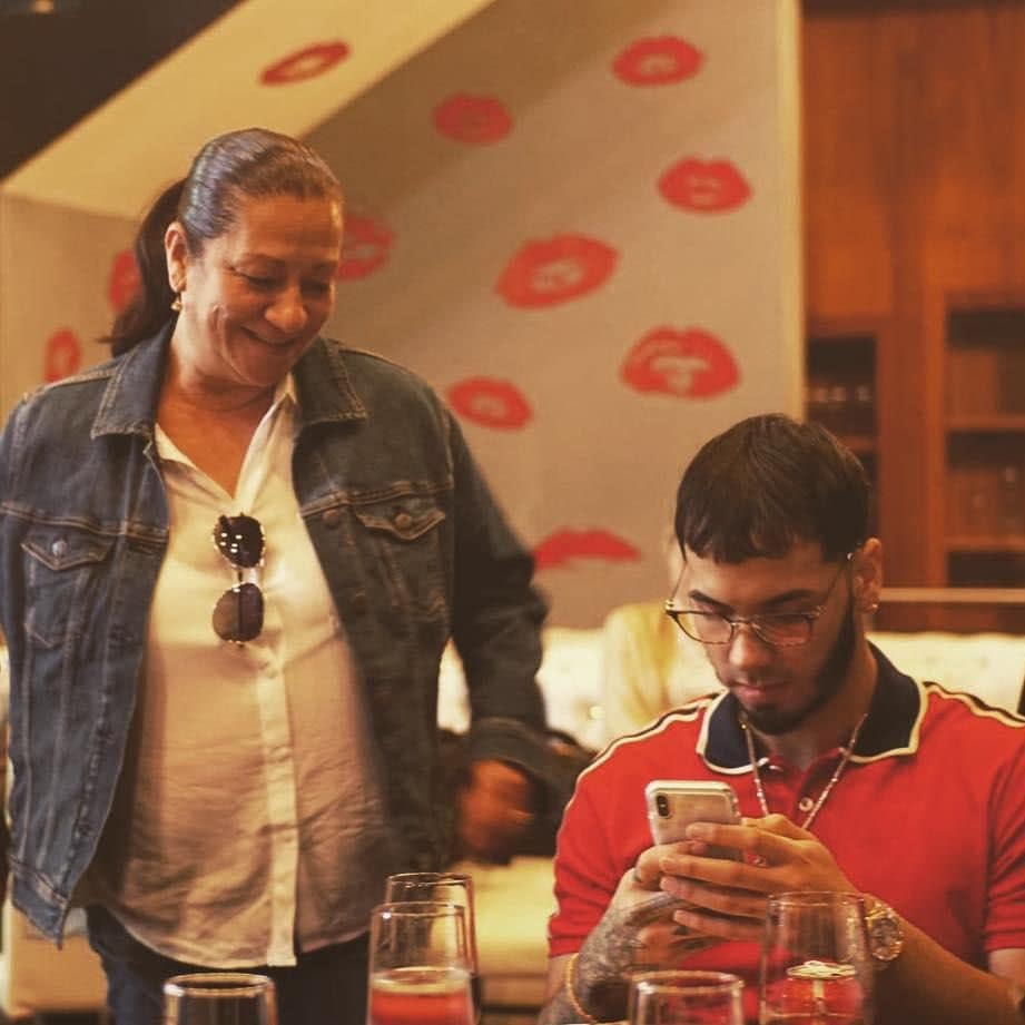 Anuel AA and his mom