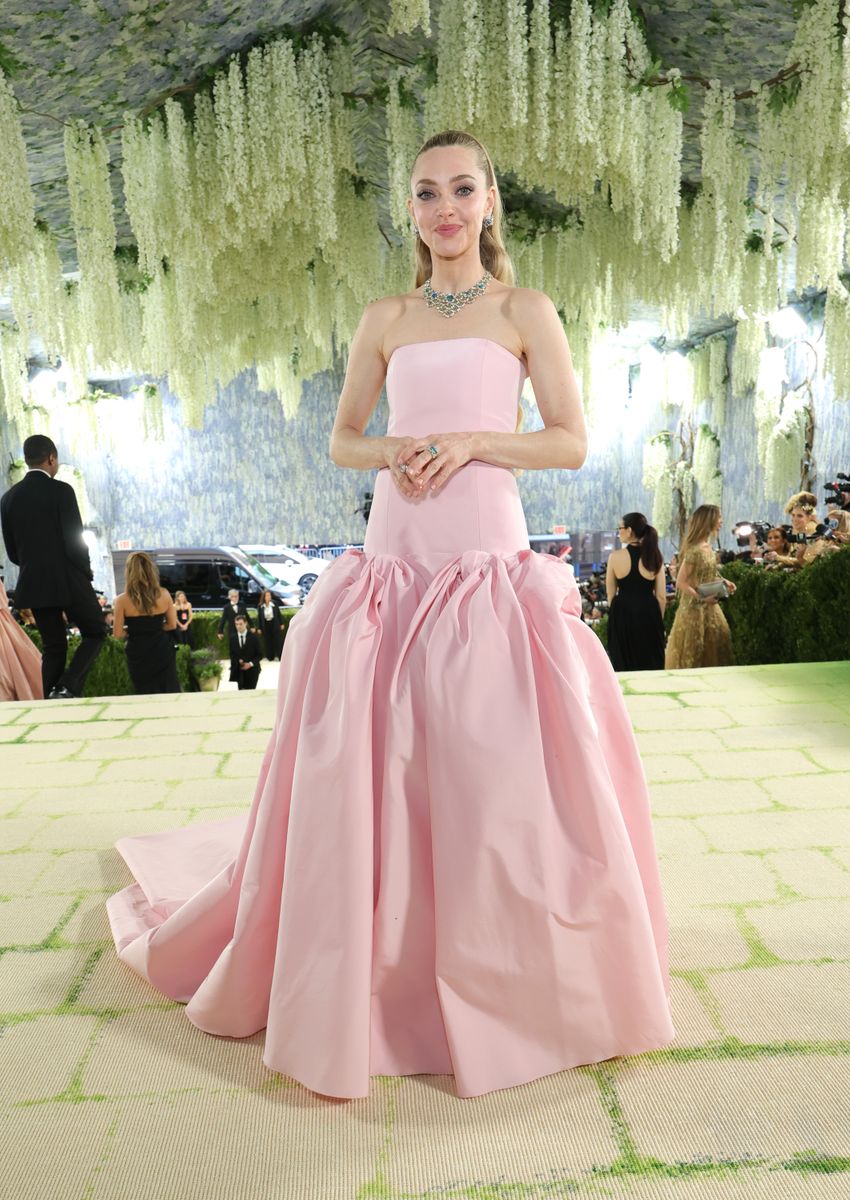 NEW YORK, NEW YORK - MAY 04: Amanda Seyfried attends the 2026 Met Gala celebrating "Costume Art" at the Metropolitan Museum of Art on May 04, 2026 in New York City. (Photo by Kevin Mazur/MG26/Getty Images for The Met Museum/Vogue 