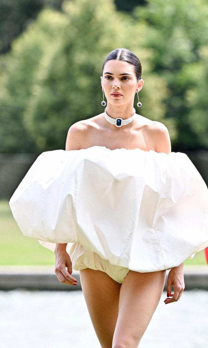 "Le Chouchou" Jacquemus' Fashion Show : Runway At Chateau De Versailles