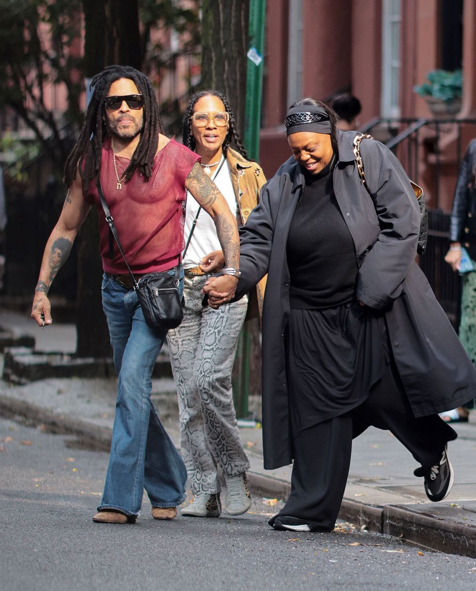 Harry Styles and Zoë Kravitz meet up with Lenny Kravitz in New York City. 