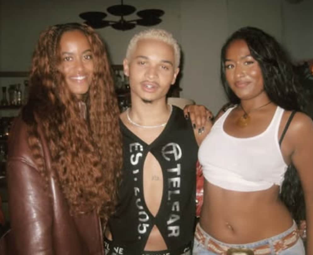 Malia and Sasha Obama supported their friend Destin Conrad