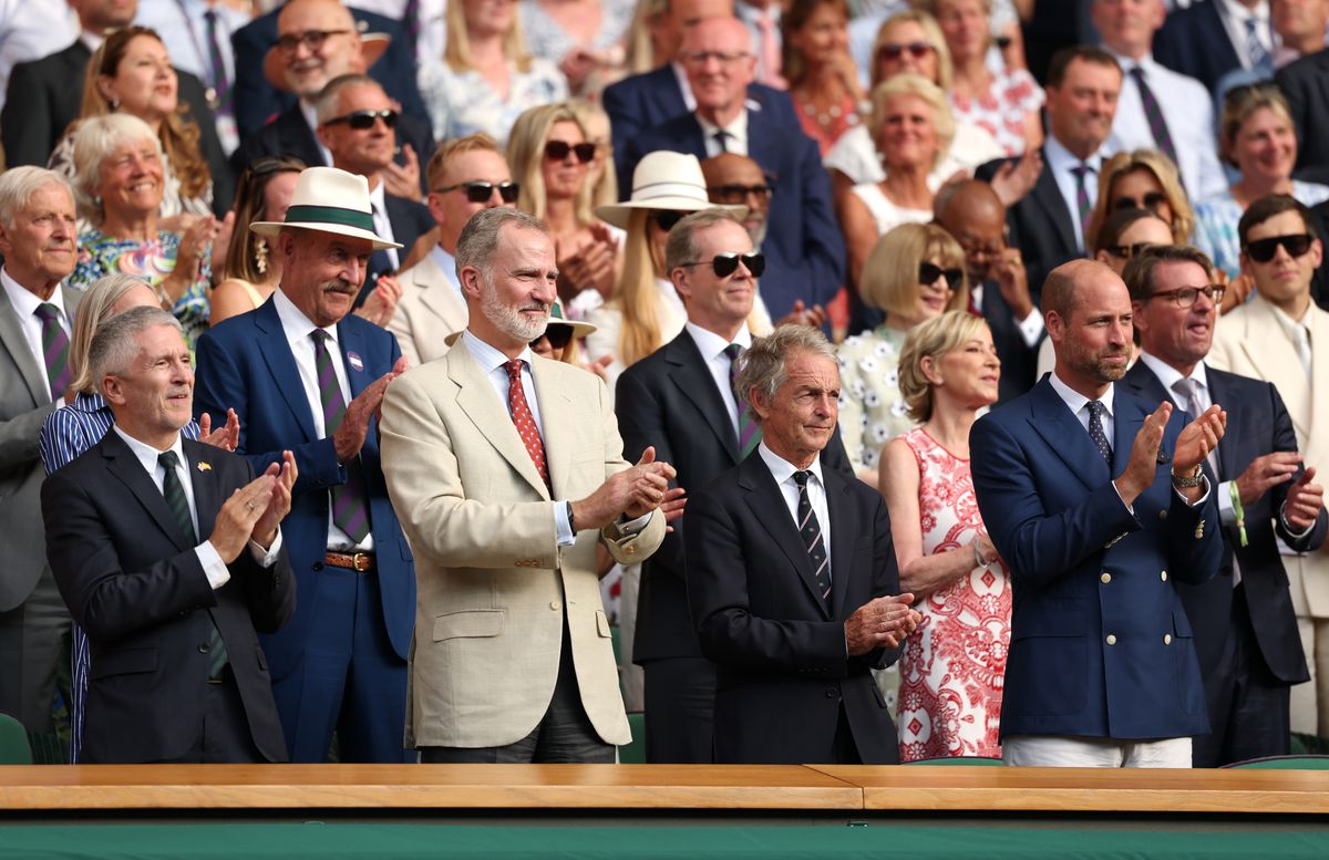 LONDON, ENGLAND - JULY 13: King Felipe VI of Spain applauds in the Royal Box following the Gentleman's Singles Final between Jannik Sinner of Italy and Carlos Alcaraz of Spain on day fourteen of The Championships Wimbledon 2025 at All England Lawn Tennis and Croquet Club on July 13, 2025 in London, England. (Photo by Julian Finney/Getty Images)