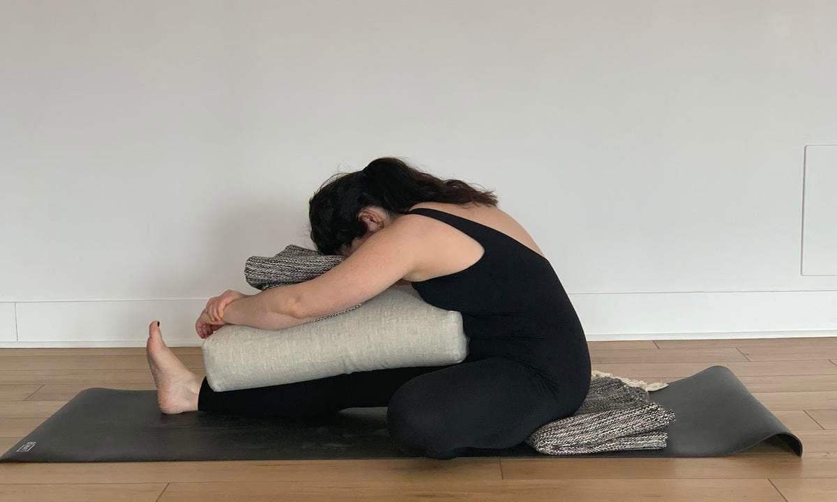 4 Poses to help relieve period cramps