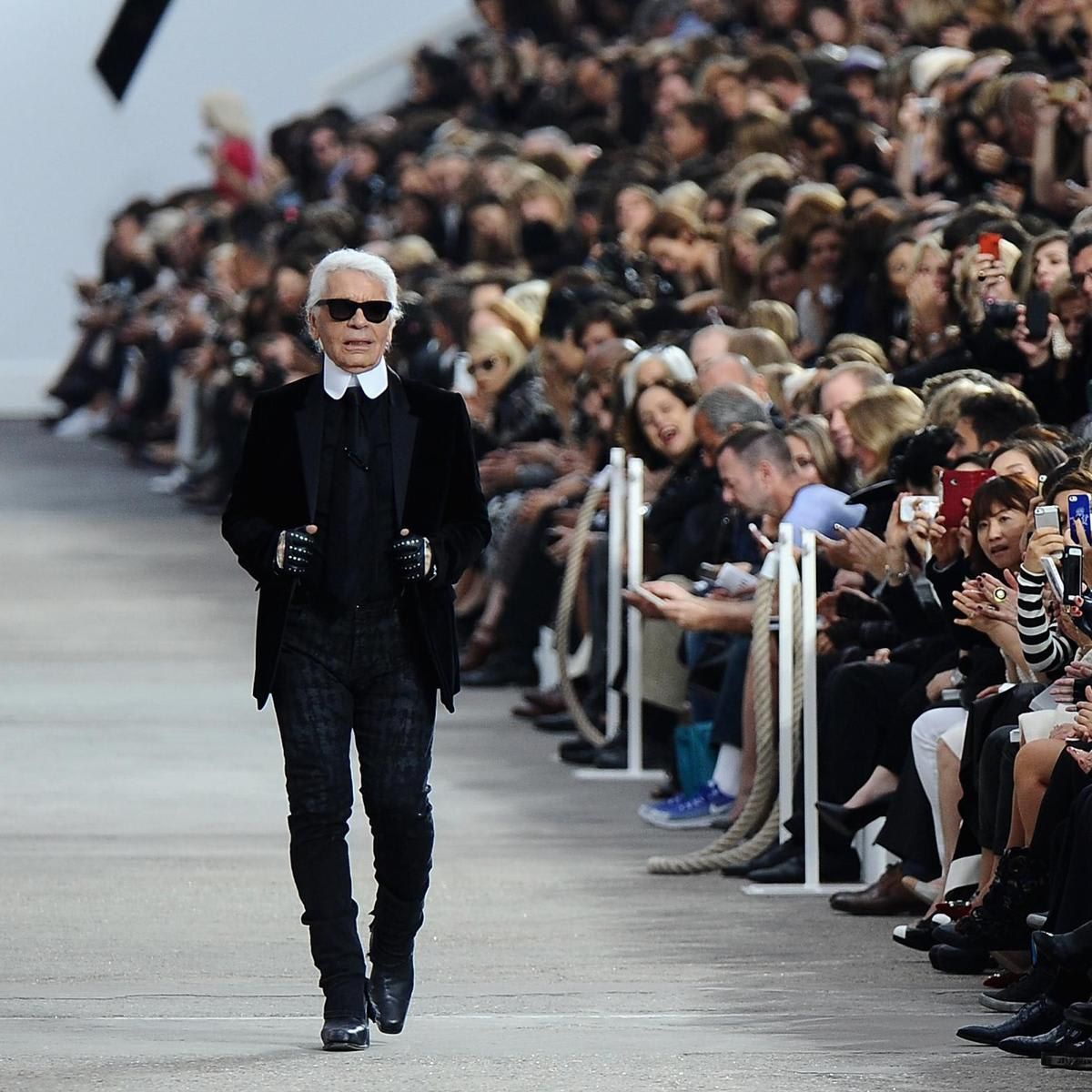 Chanel : Runway - Paris Fashion Week Womenswear Spring/Summer 2014