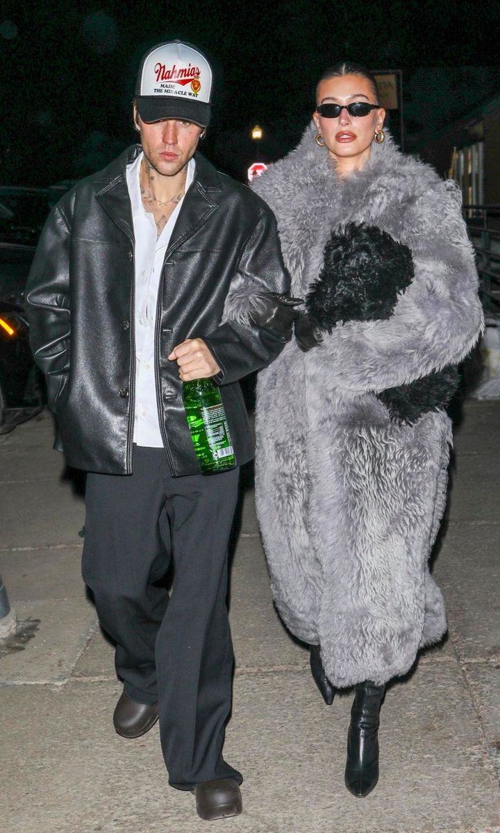 EXCLUSIVE Justin y Hailey Bieber se unen a la recien soltera Kendall Jenner para cenar en Aspen