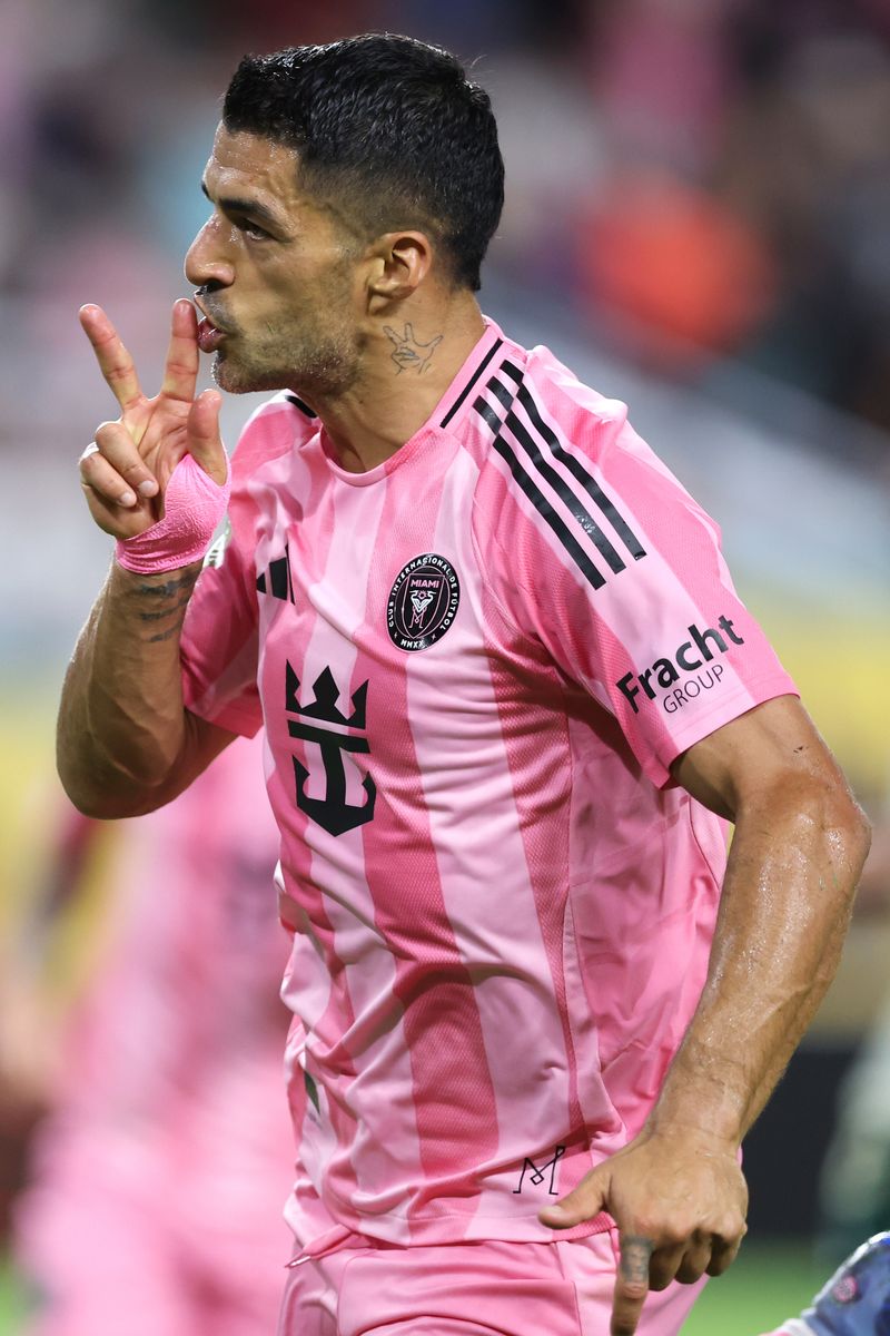 Luis Suarez #9 of Inter Miami CF celebrates scoring his team's second goal during the FIFA Club World Cup 2025 group A match between Internacional CF Miami and SE Palmeiras at Hard Rock Stadium on June 23, 2025 in Miami Gardens, Florida. (Photo by Megan Briggs/Getty Images)