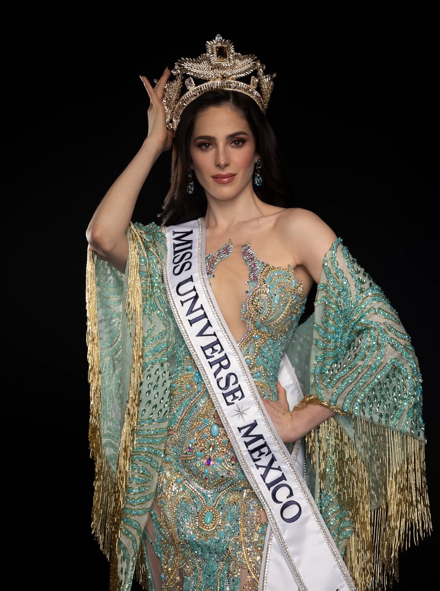 Miss Universe Mexico, Fátima Bosch, has found herself at the center of a heated clash with Nawat Itsaragrisil.