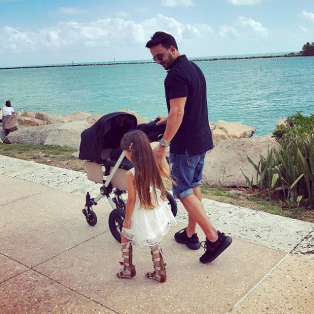 Luis wants his children to have a "normal life" while he tours.
Photo: Instagram/@luisfonsi