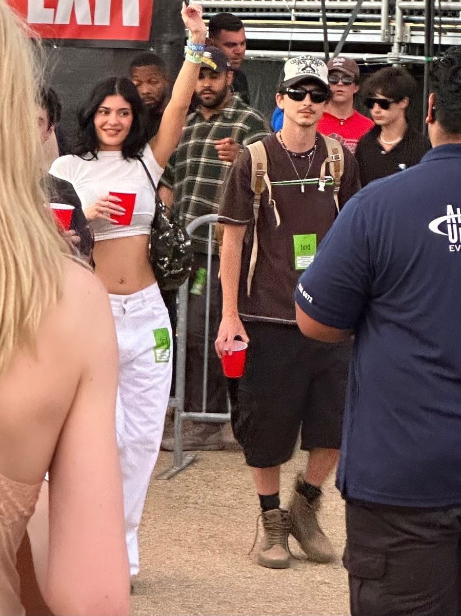 
Kylie Jenner and Timothée Chalamet were seen spending time together at Coachella, soaking in the festival vibes!