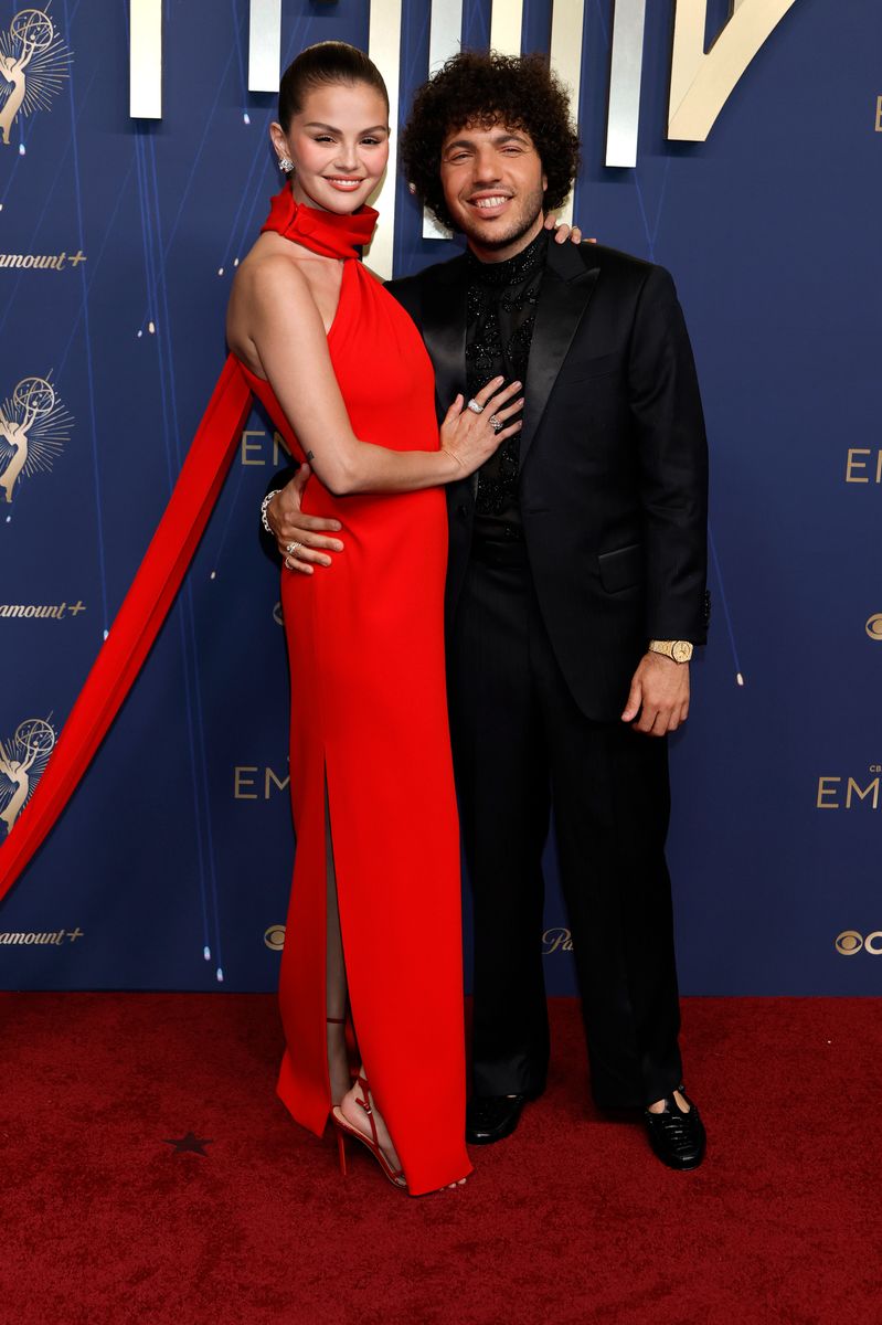 The couple, known for their affectionate public appearances, didn’t hold back on the PDA, turning the red carpet into a romantic runway of their own.