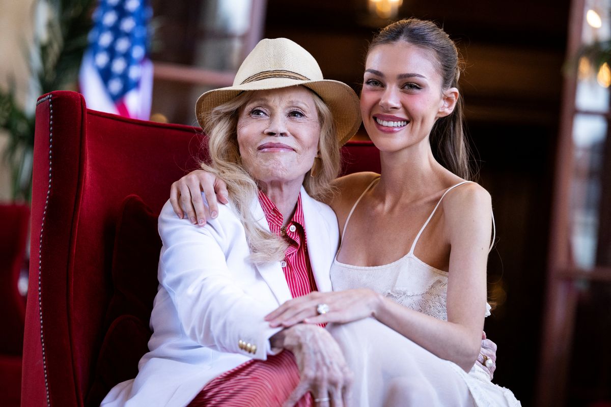 Dunaway portrays her grandmother and ballet mentor