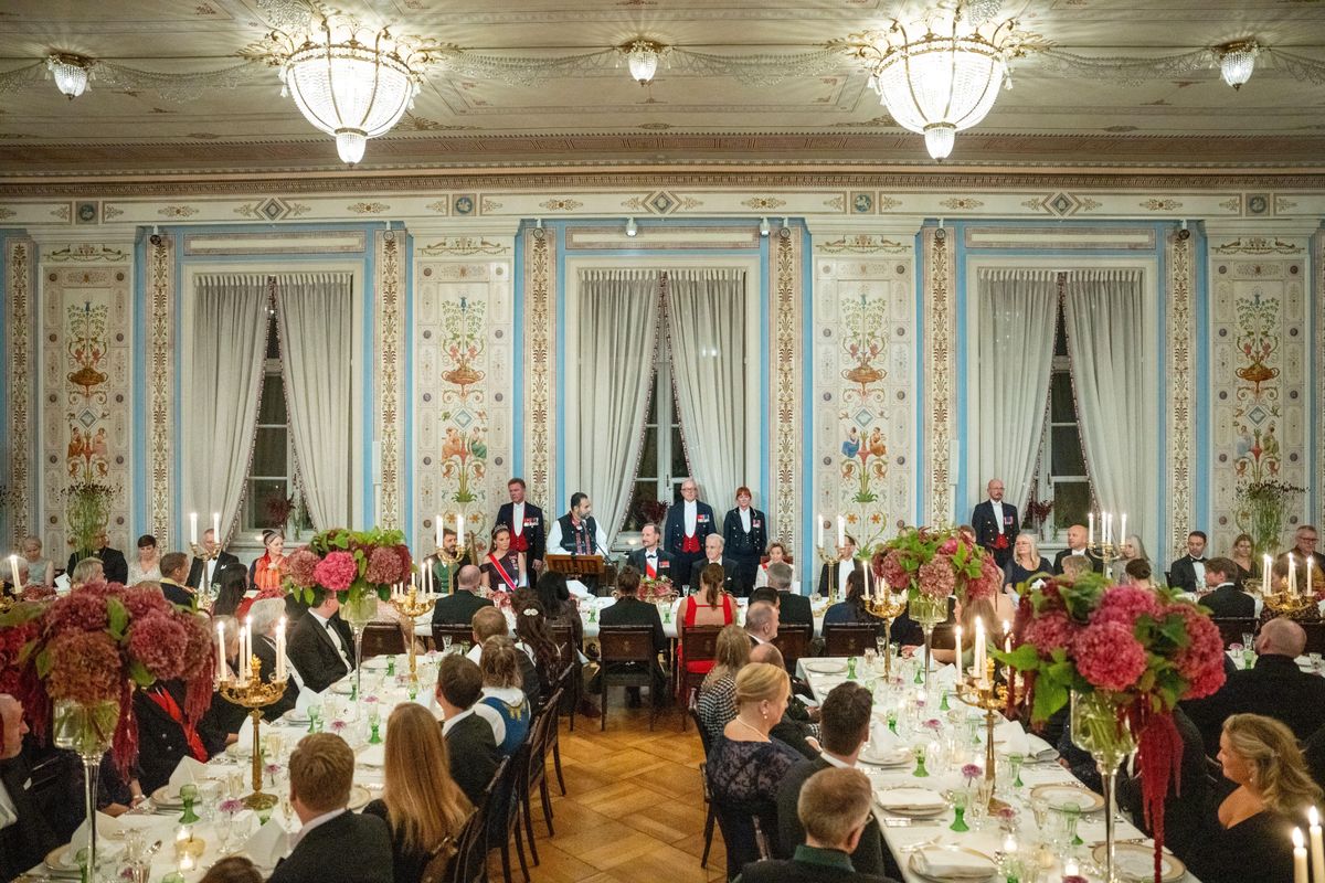 Crown Princess Ingrid Alexandra, President of the Parliament Masud Gharahkhani, King Haakon, Prime Minister Jonas Gahr Store and Queen Sonja during the Parliamentary dinner at the Royal Palace. 