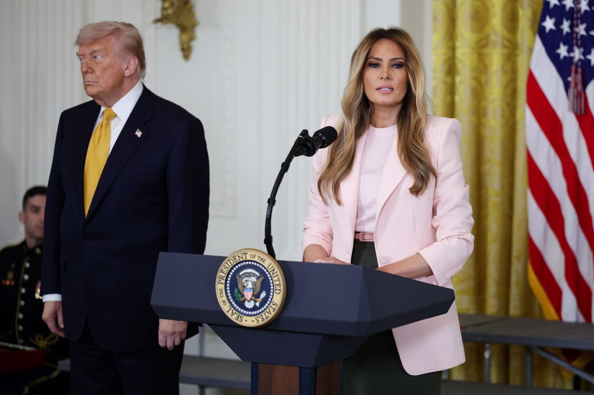 Standing alongside President Donald Trump, Melania took part in honoring military mothers and their families.
