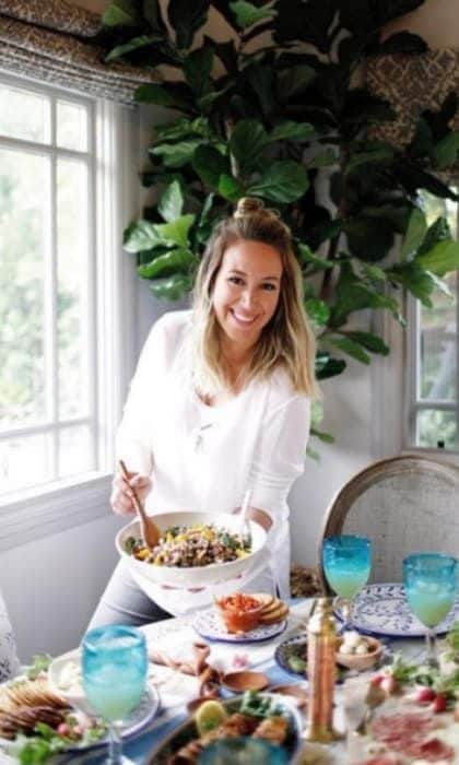 Haylie is a mom, author, actress and Cooking Channel star.
Photo: Instagram/@haylieduff