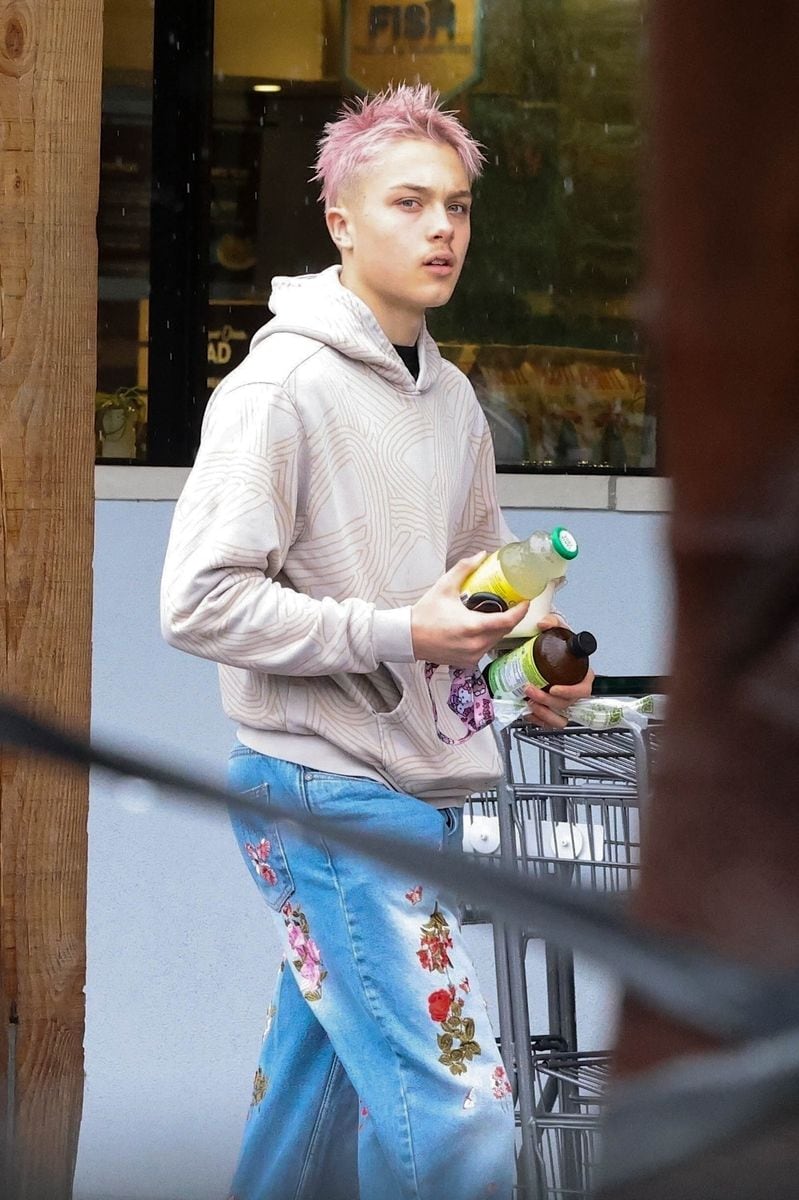 Knox and Shiloh Jolie’s effortless style: The streetwear aesthetic Gen-Z loves in 2025