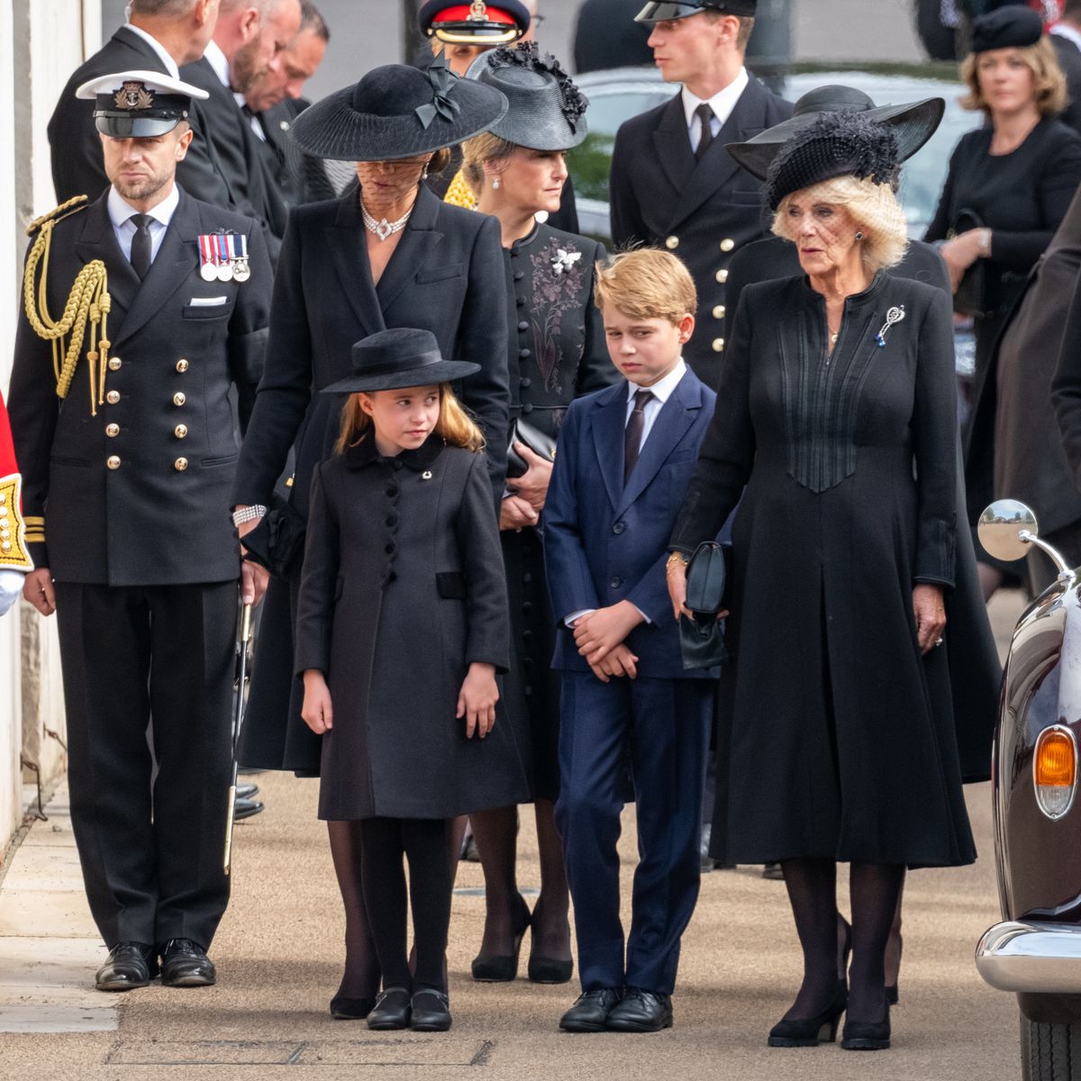 Inside royal fashion protocol: The black outfit rule and other strict ...