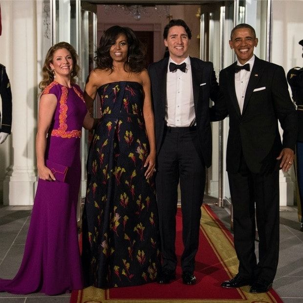 Justin Trudeau is the reason the Obama family stopped and posed for the photo that ended up being used for the holiday card.
Photo: NICHOLAS KAMM/AFP/Getty Images