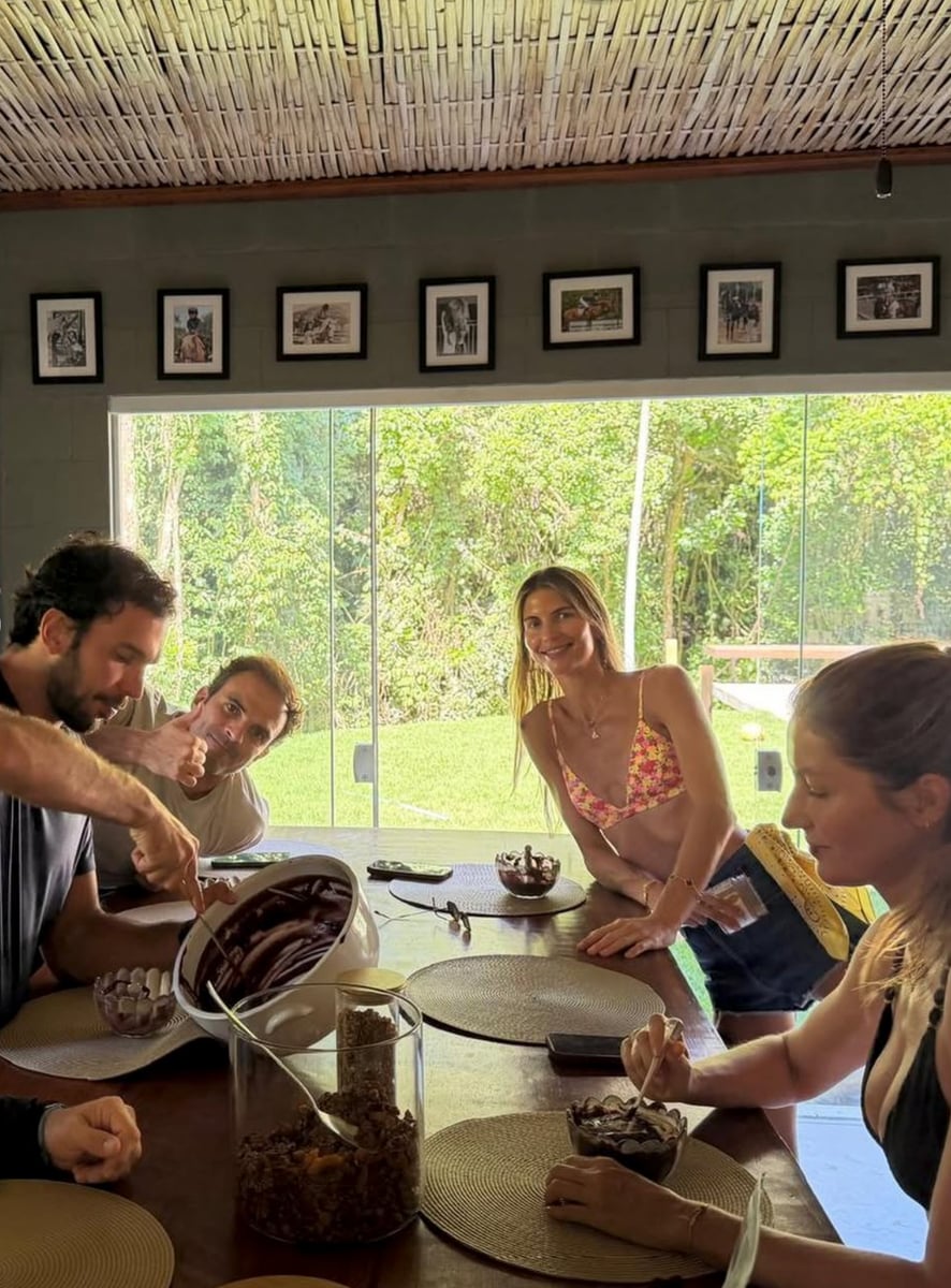 Her older children, Benjamin and Vivian, seamlessly joined the family moments, playing in the pool, petting the family dog, and enjoying beach volleyball and desserts with their younger brother.