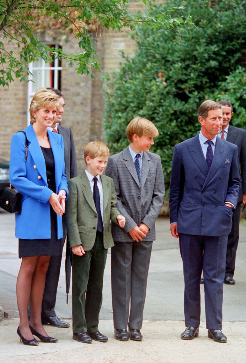 William y Harry le han dado crédito a su madre por enseñarles empatía a través de visitas a organizaciones benéficas y refugios para personas sin hogar.