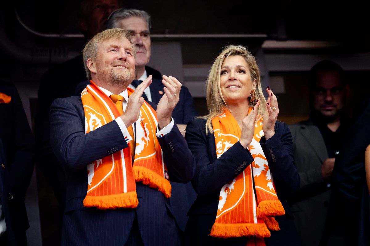 King Willem-Alexander and Queen Máxima's family are all in on the Netherlands' newest addition: Xavi Hernández