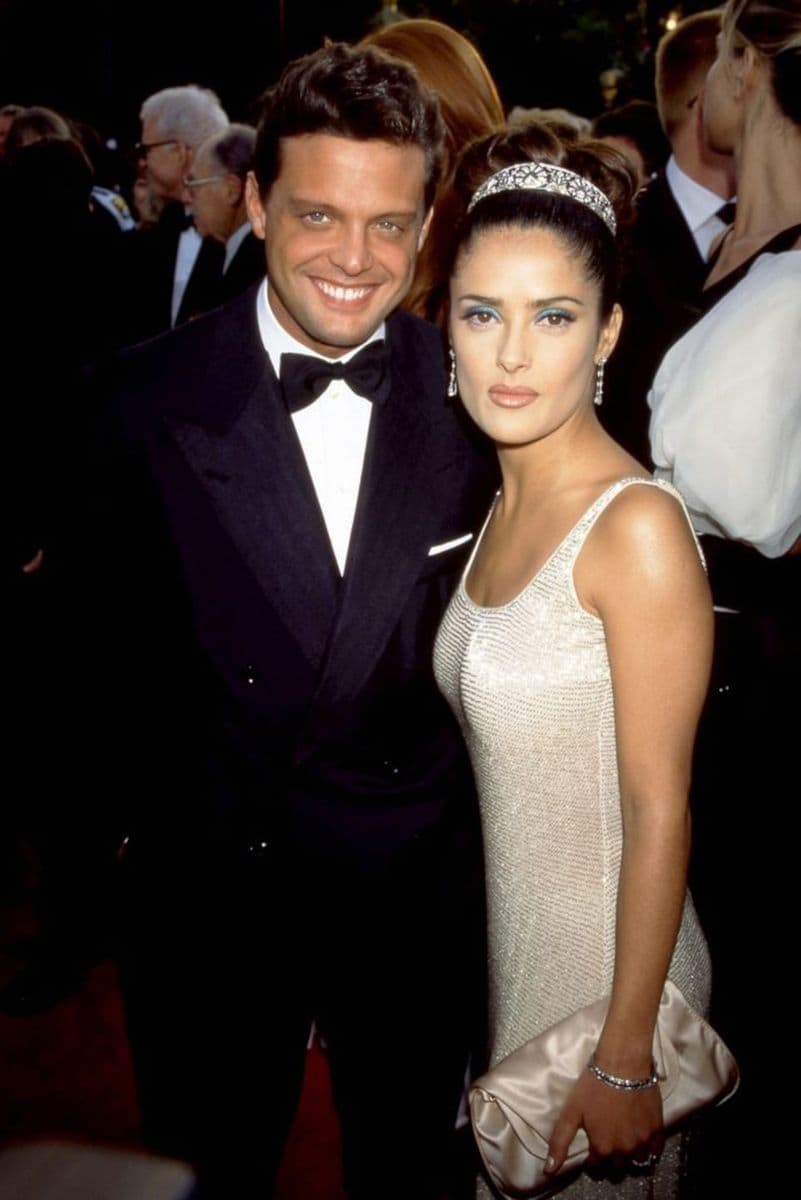 Luis Miguel and Salma Hayek exuded elegance together in that unforgettable moment.