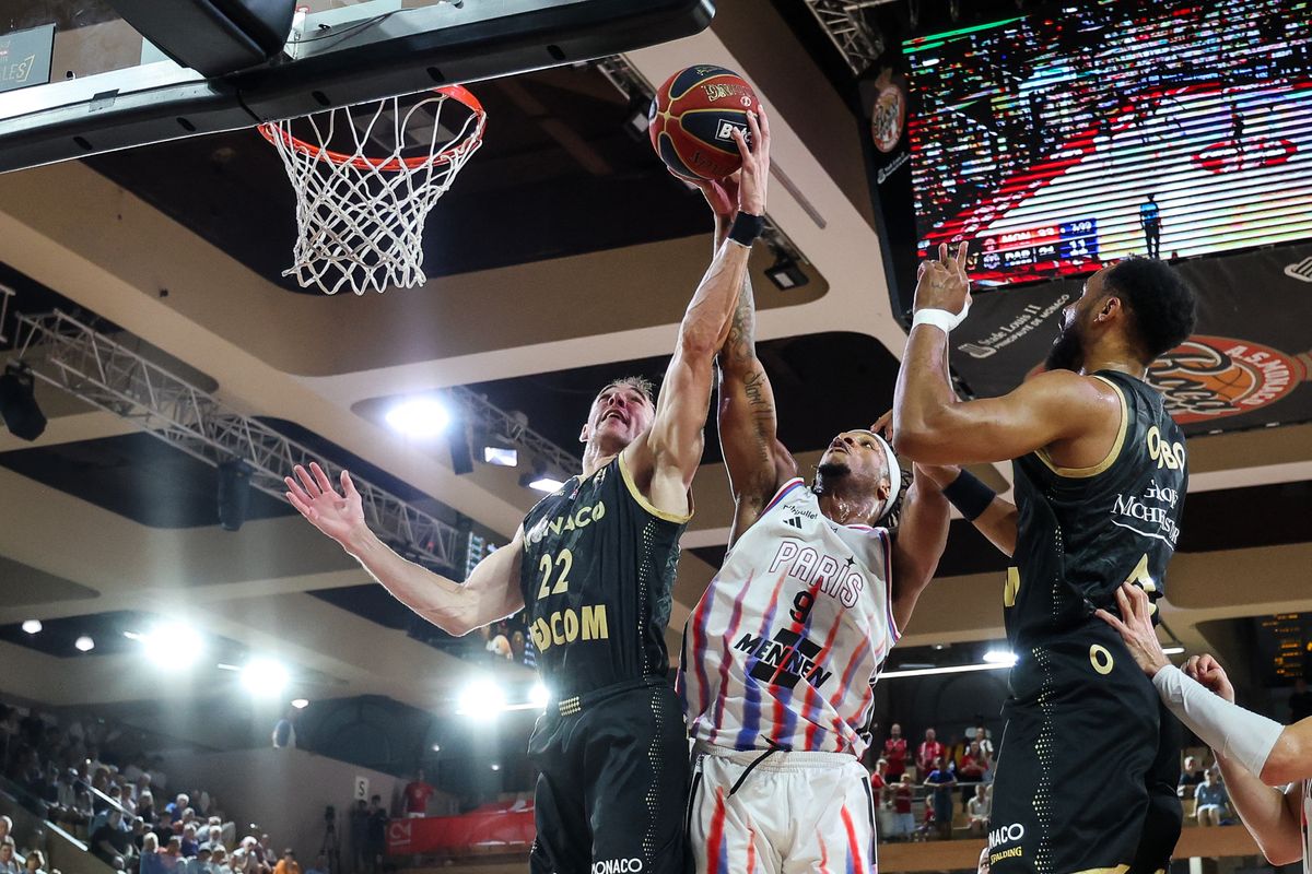 AS Monaco’s Terry Tarpey battles Paris Basketball’s Lamar Stevens during game four of the French league final at Gaston Médecin arena on June 21, 2026.
