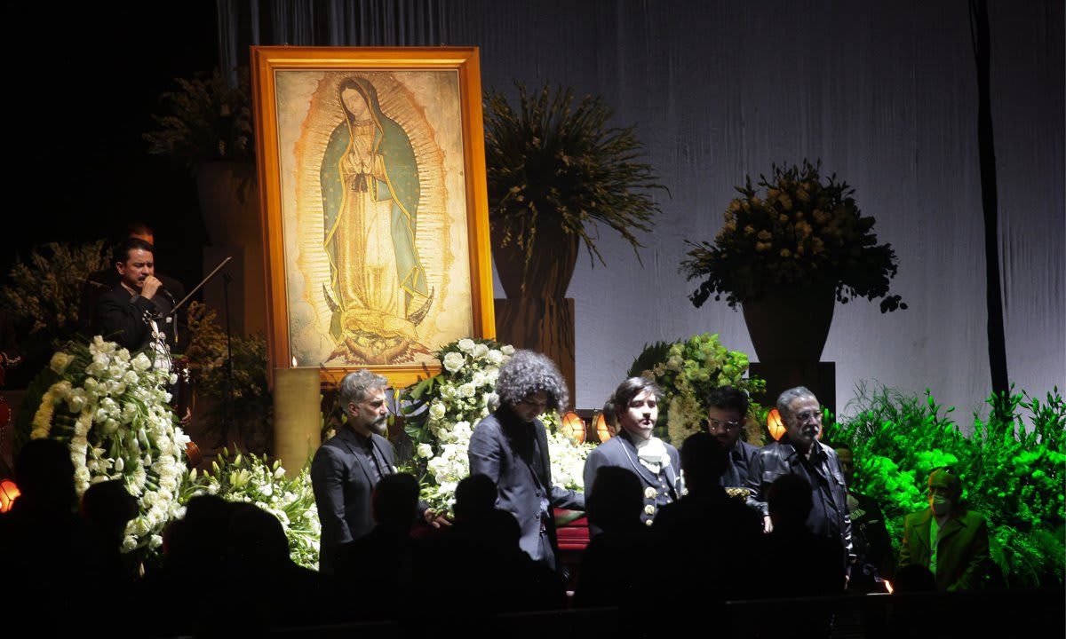 Fans Bid Farewell To Mexican Singer Vicente Fernandez in a Funeral Held at His Ranch