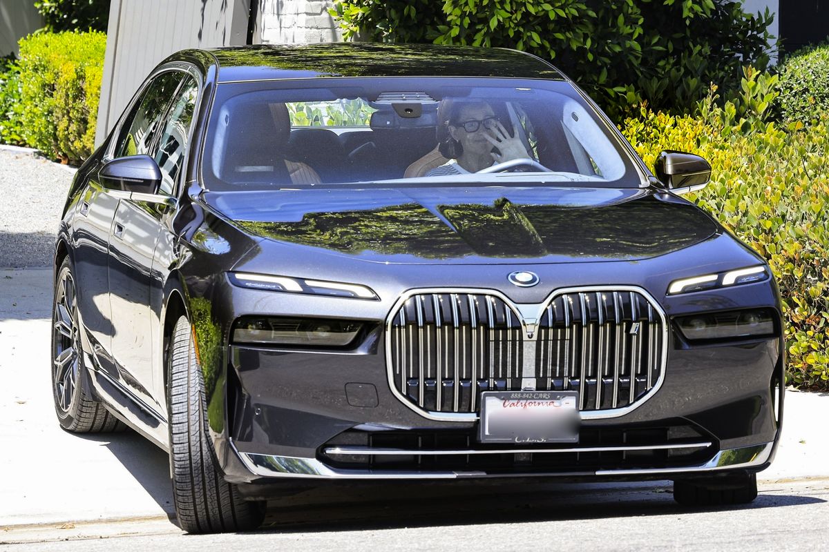 Jennifer Garner visits her ex-husband Ben Affleck on his 52nd birthday in Brentwood, where there is no sign of J.Lo. Garner cheerfully waves to photographers as she leaves Ben's rental home in her BMW i7 xDrive60 after stopping by to wish him a happy 52nd birthday. The exes continue to maintain a friendly bond while co-parenting their three children.