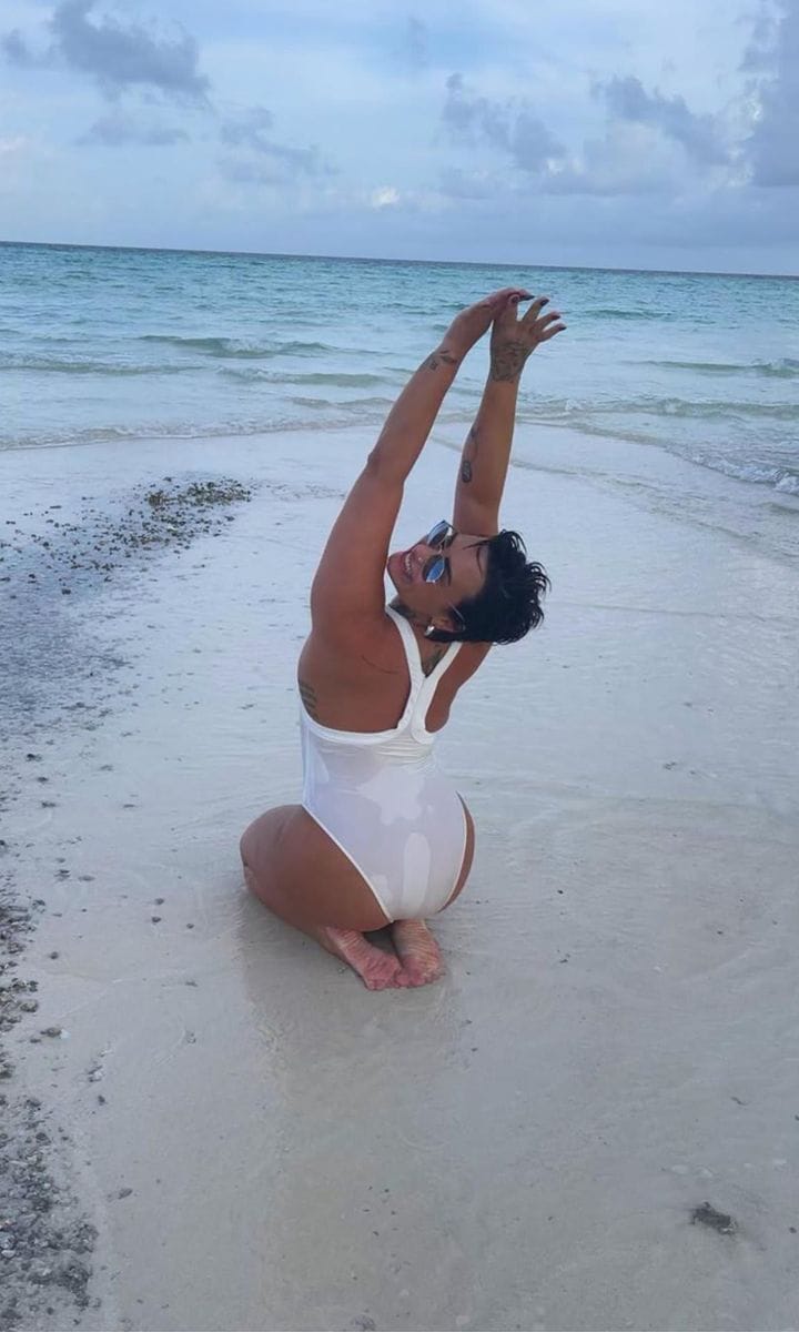 Demi Lovato celebrates 29th birthday with stunning swimsuit pics