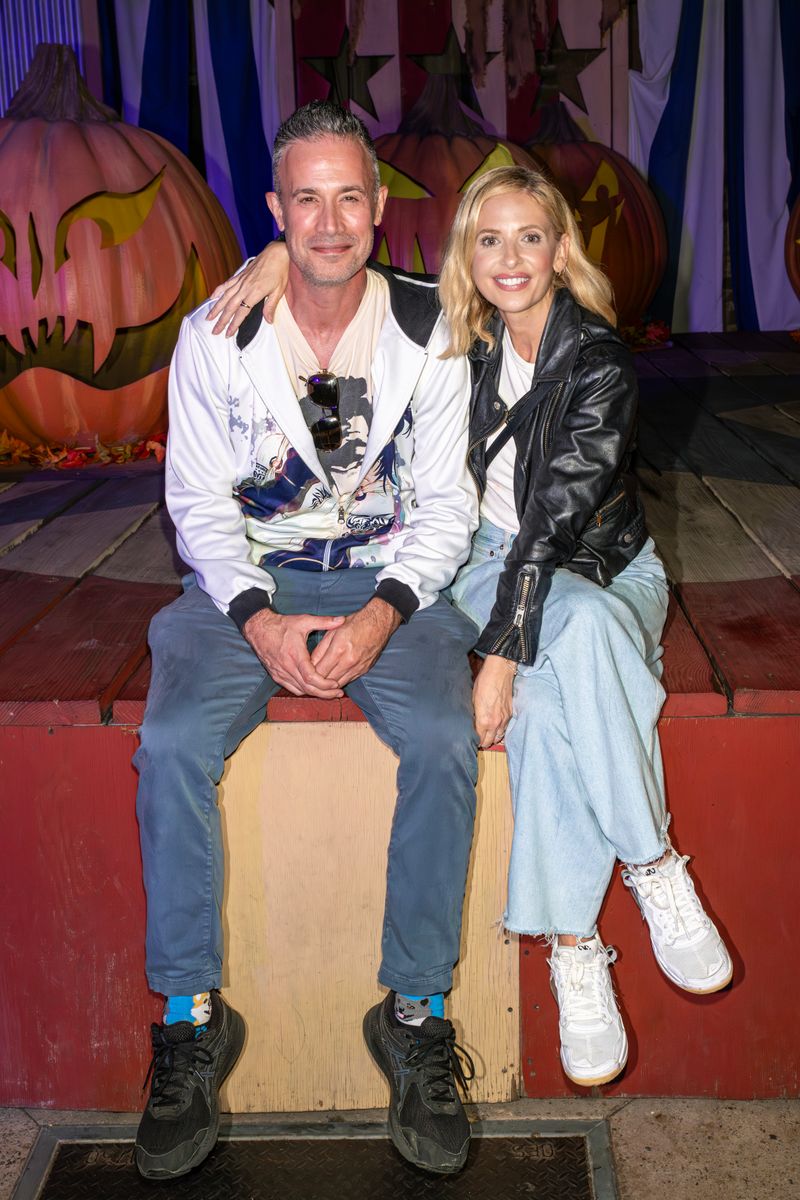 Sarah and Freddie first crossed paths on the set of "I Know What You Did Last Summer" in 1997, and by 2002, they were married.