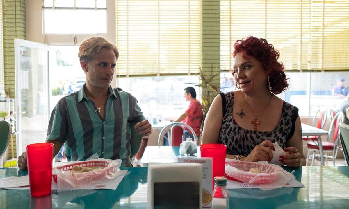 Gael Garcia Bernal and Perla de la Rosa