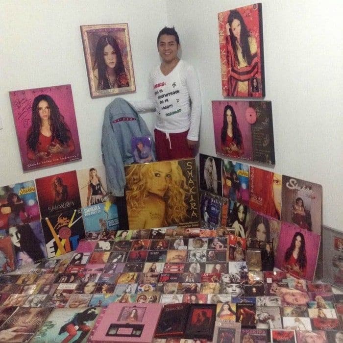 shakira fan dies