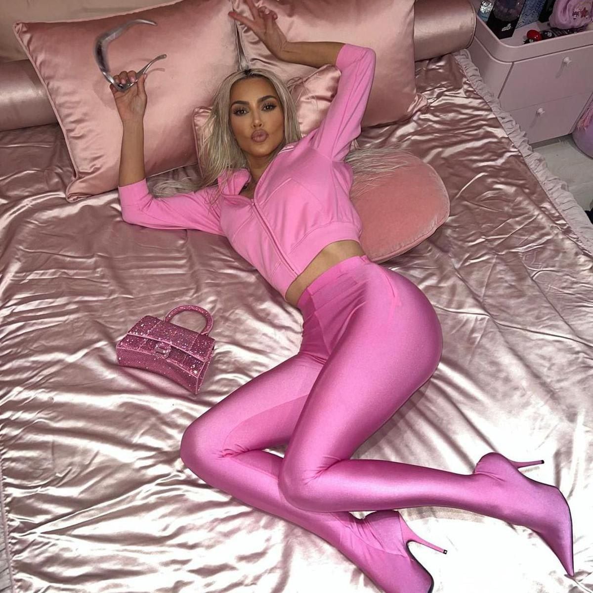 Kim Kardashian wears all pink in new photos by daughter North West