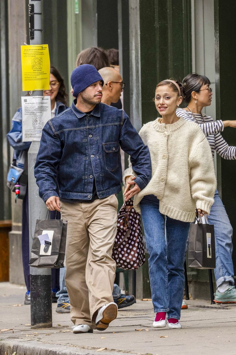 Ariana Grande and her new beau Ricky Alvarez confirm their rekindled romance with a romantic shopping spree in London