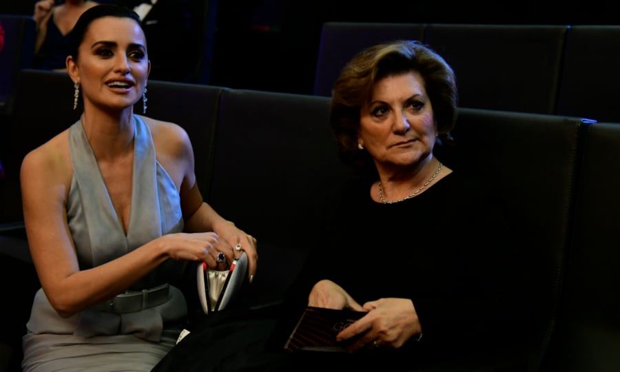 Penelope Cruz mom