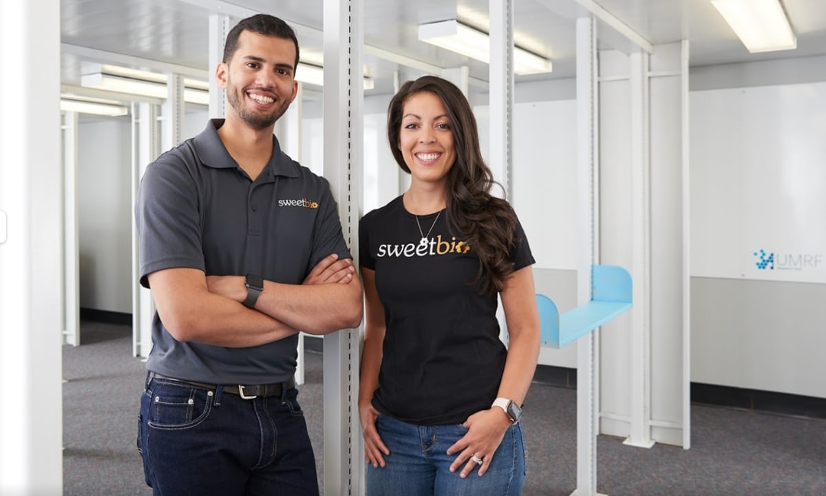 Kayla Graff Kayla Rodriguez Graff named Top 100 Latina Powerhouse 2021